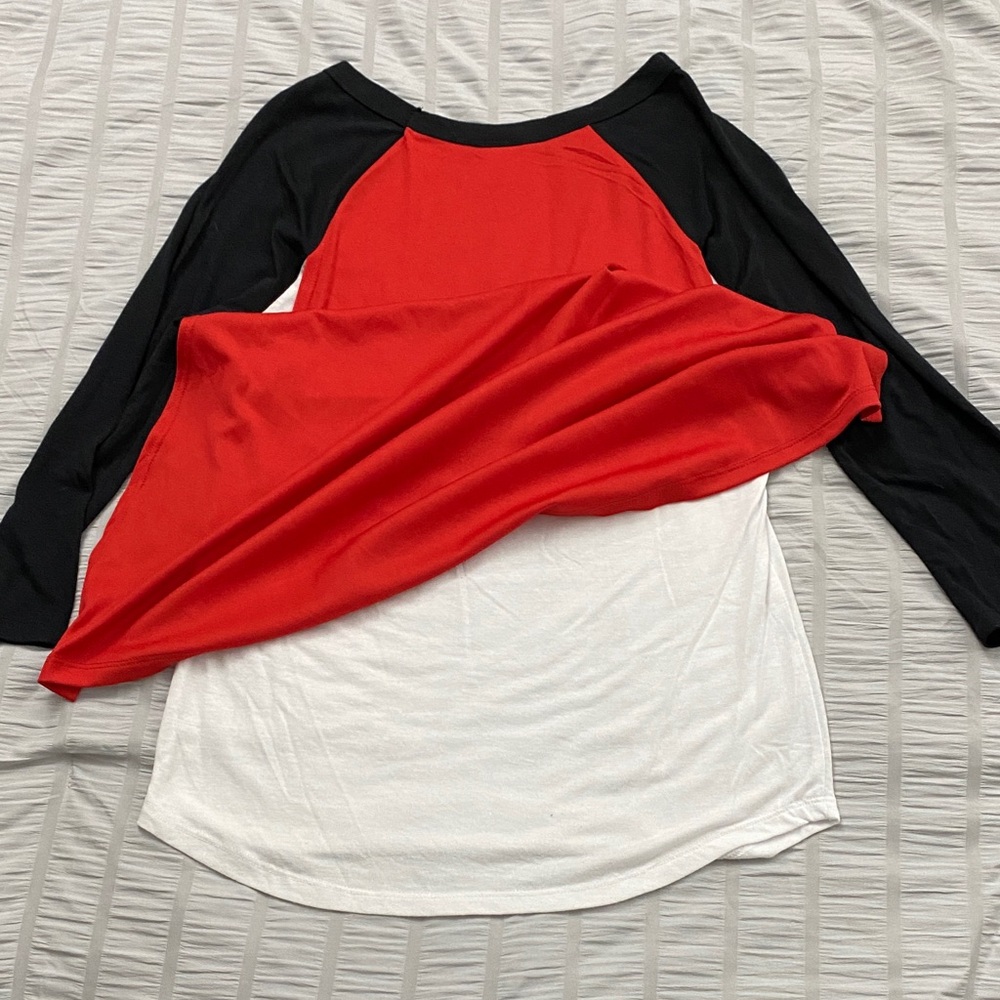 Mickey Mouse Vampire 3 Qtr Sleeve Tee with Red Cape Juniors Size Small Disney - Picture 8 of 9